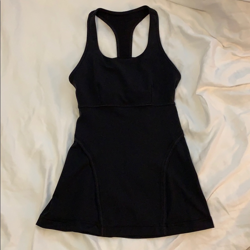 LIKE NEW - Lululemon Fitted Tank with Shelf Bra
